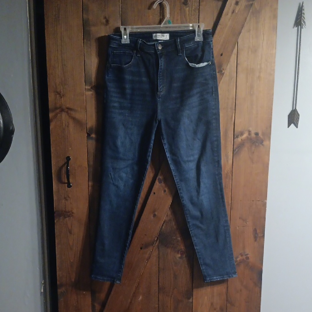 Abercrombie & Fitch Dark Blue Skinny Jeans
